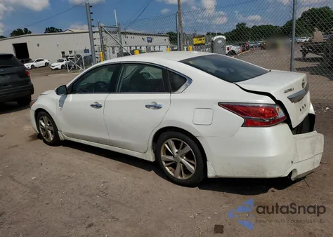 2015 Nissan Altima 2.5 z USA, uszkodzony, nr VIN 1N4AL3AP4FC225589